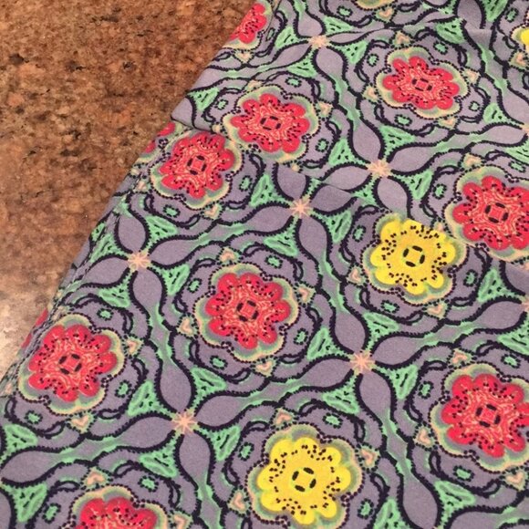 TC NWOT LuLaRoe Leggings H03 4373 - Picture 2 of 3